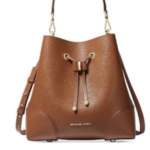 NWT Michael Kors Mercer Gallery Convertible Bucket Luggage/ Gold Leather Bag